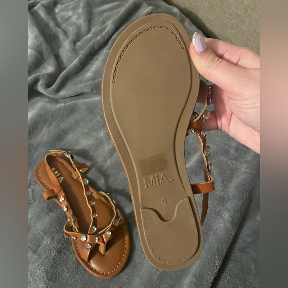 Sandals - Picture 3 of 3